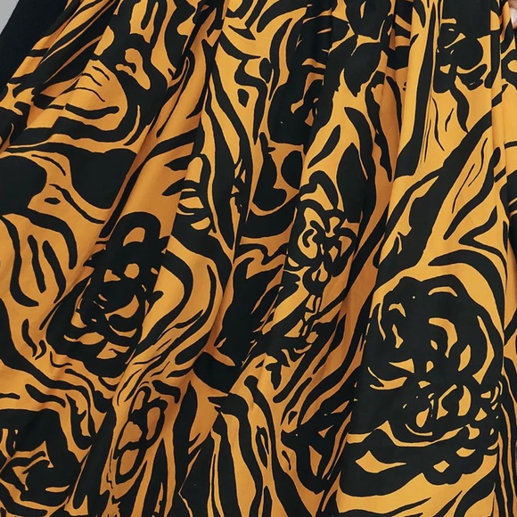 Anthropologie SFV V - Front Maxi Skirt Bold Floral Print Side Zipper Black Gold - Picture 4 of 6